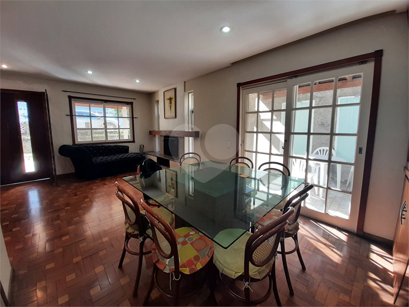Casa à venda ou para alugar com 3 quartos, sendo 2 suítes, no condomínio Chácara das Rosas, São Paulo - SP
