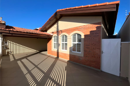 Casa à venda com 3 quartos, sendo 1 suíte, em Jardim Itália, Itapetininga, SP