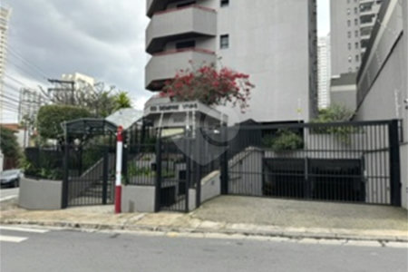 Apartamento à venda com 3 quartos, sendo 1 suíte,  em Jardim das Acácias, São Paulo, SP