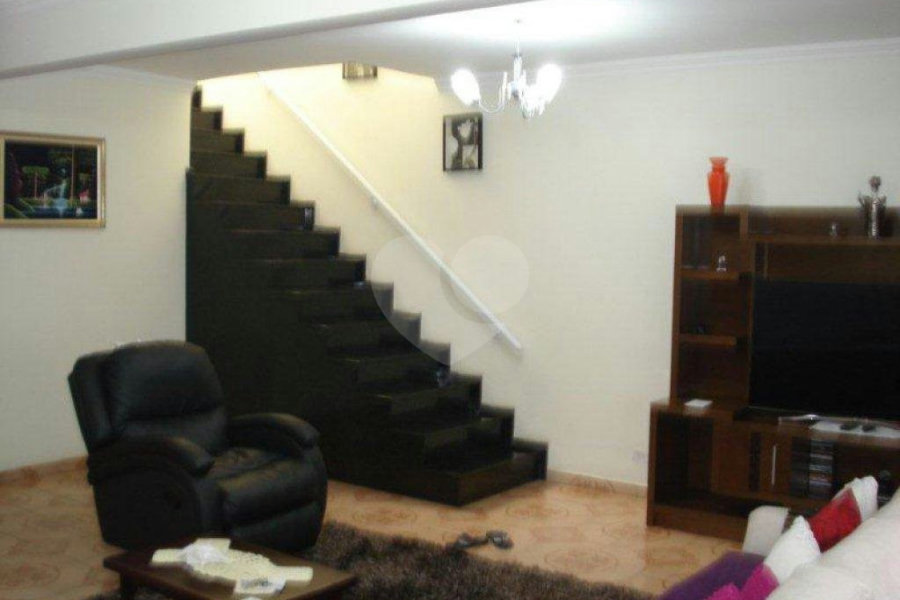 Sobrado à venda com 5 quartos, sendo 1 suíte, em Interlagos, São Paulo, SP