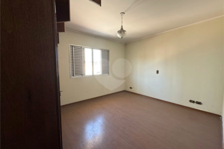 Casa à venda com 4 quartos, sendo 2 suítes,  em Vila Galvão, Guarulhos, SP