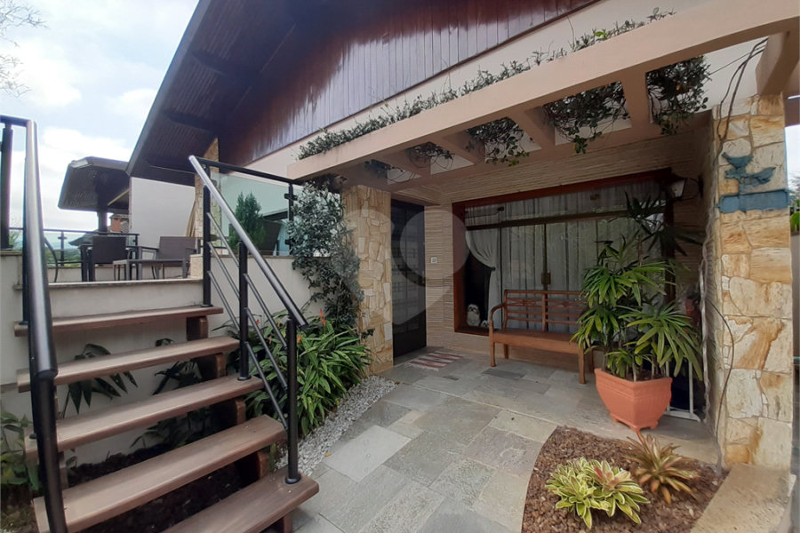 Casa à venda com 4 quartos, sendo 2 suítes,  em Jardim Floresta, São Paulo, SP