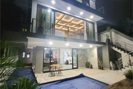 Casa à venda com 4 suítes no condomínio Jardim Itatinga, São Paulo - SP