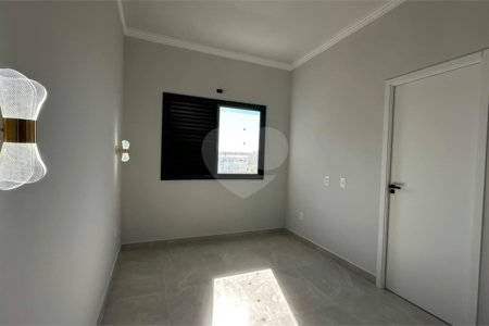Casa à venda com 2 quartos, sendo 1 suíte,  no condomínio Portal dos Sabiás, Itu - SP