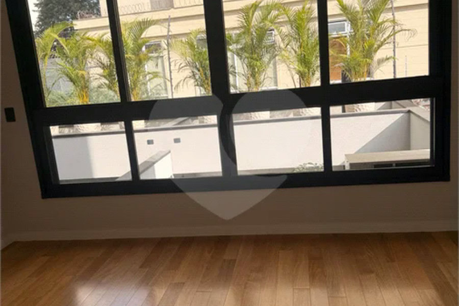 Sobrado à venda com 2 suítes em Vila Nova Conceição, São Paulo, SP