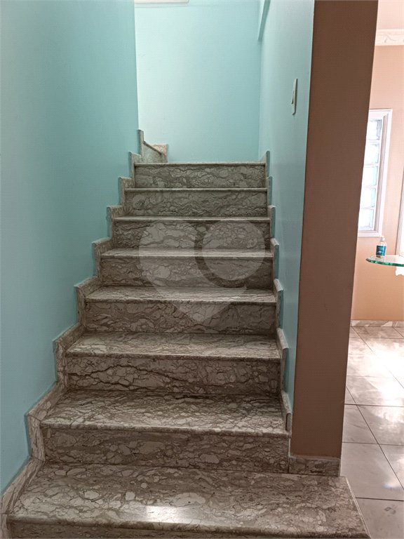 Sobrado com 4 Quartos e 4 banheiros à Venda -337 m² por R$ 850.,000 -- Jardim Vivan,-Jaraguá, São Paulo - SP