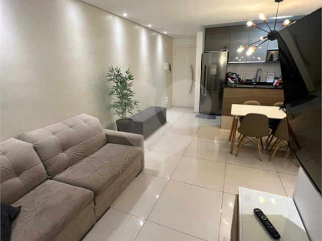 Apartamento à venda com 2 quartos, sendo 1 suíte,  em Parque Novo Mundo, São Paulo, SP