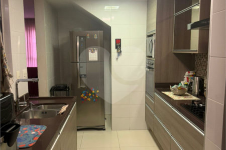 Casa à venda com 4 quartos, sendo 1 suíte, no condomínio Freguesia, Rio de Janeiro - RJ