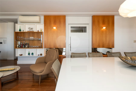 Apartamento à venda com 3 suítes em Sumarezinho, São Paulo, SP