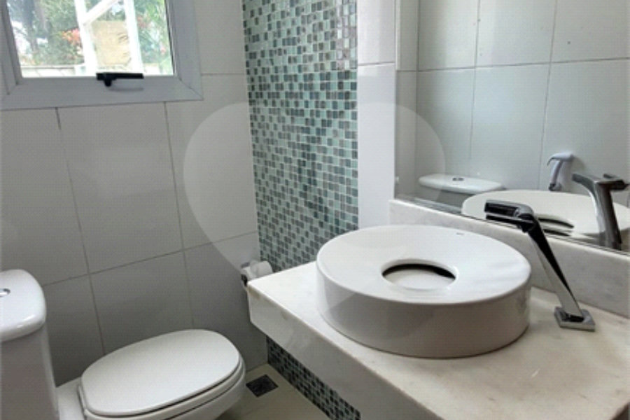 Casa à venda com 4 suítes no condomínio Jardim da Montanha I, Mairiporã - SP
