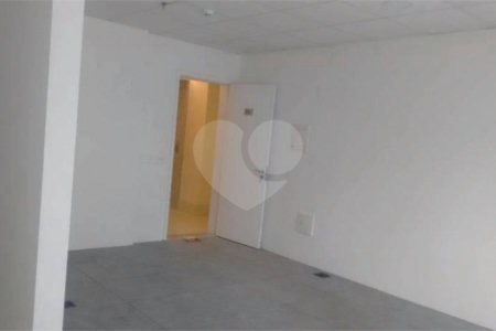 Sala à venda em Vila Homero Thon, Santo André, SP