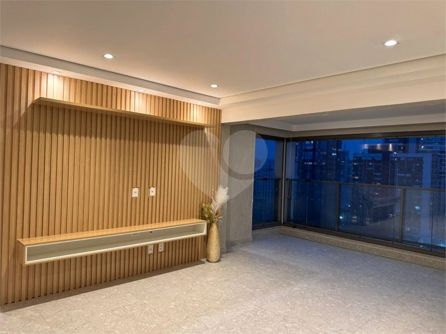 Apartamento para alugar com 3 quartos, sendo 2 suítes, em Pinheiros, São Paulo, SP