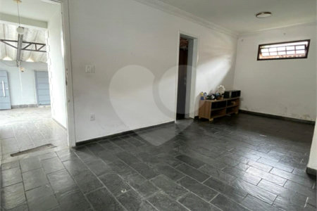 Casa à venda com 3 quartos em Conjunto Habitacional São Sebastião, Mogi das Cruzes, SP