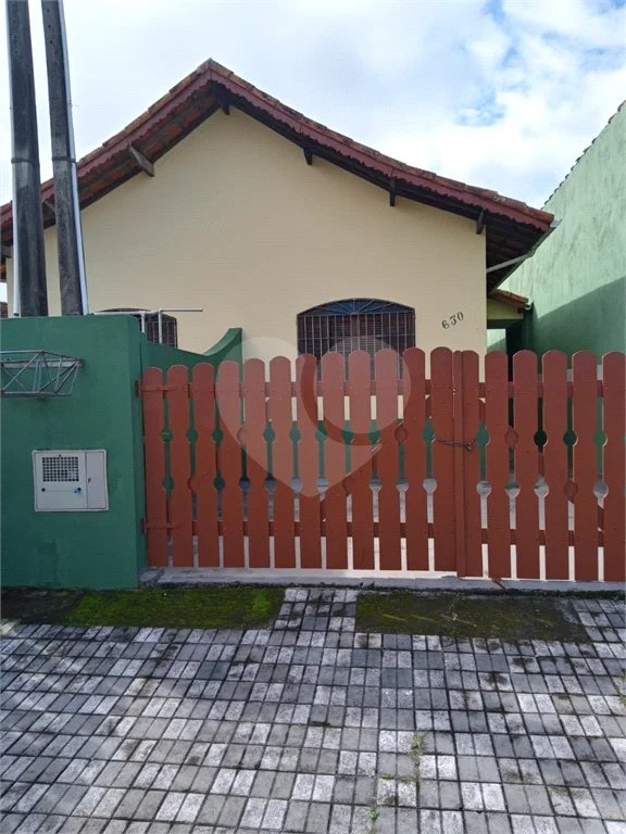 Casa Térrea à venda com 2 quartos, sendo 1 suíte, no Centro, Itanhaém, SP