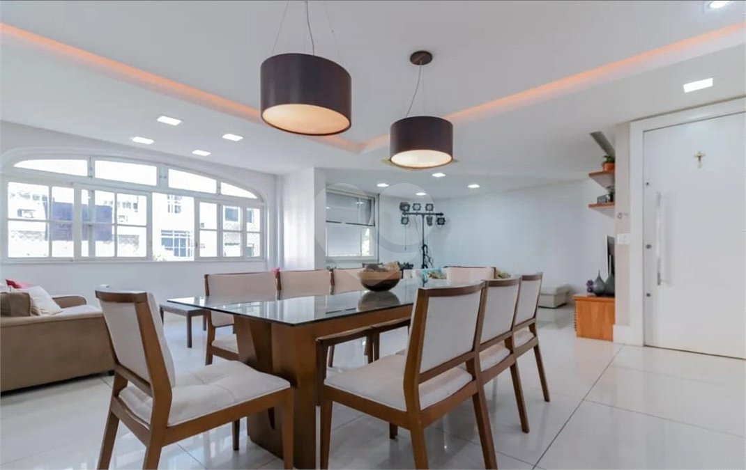 Apartamento à venda com 4 quartos, sendo 1 suíte,  em Copacabana, Rio de Janeiro, RJ
