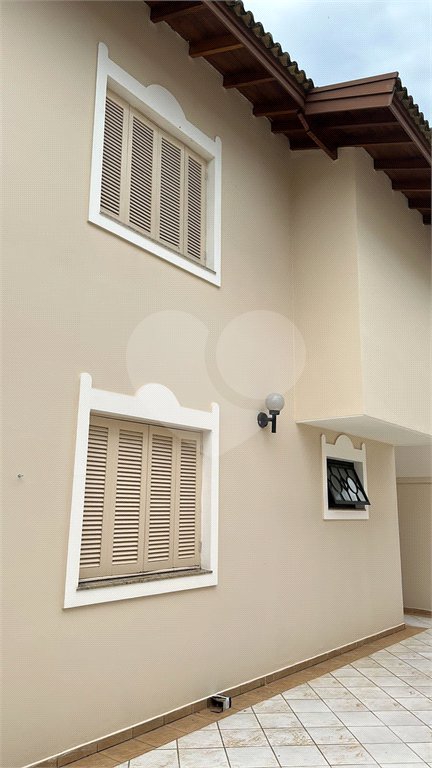 Casa para alugar com 3 suítes no condomínio Jardim Siriema, Atibaia - SP