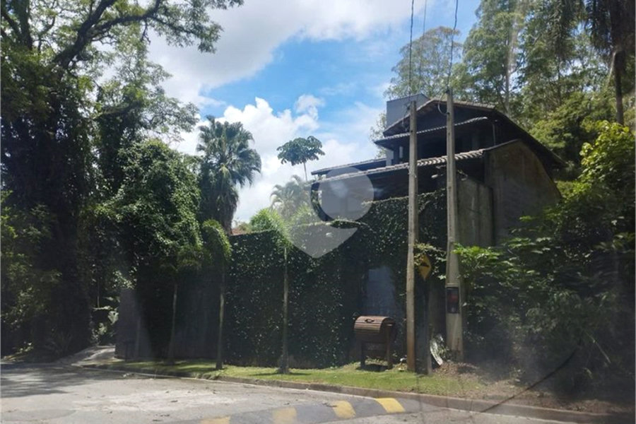 Casa à venda com 3 suítes no condomínio Sausalito, Mairiporã - SP