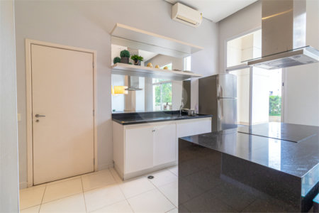 Apartamento à venda com 3 quartos, sendo 1 suíte,  em Morumbi, São Paulo, SP