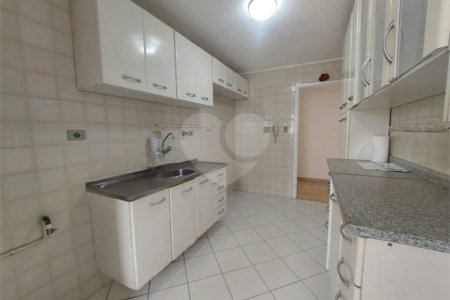 Apartamento à venda com 3 quartos em Vila Ipojuca, São Paulo, SP