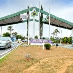 Casa à venda com 3 quartos, sendo 2 suítes,  no condomínio Terras do Oriente, Valinhos - SP
