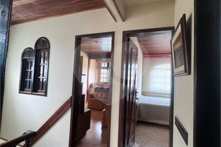 Casa à venda com 5 quartos, sendo 1 suíte, no condomínio Pedra Bonita, Rio de Janeiro - RJ