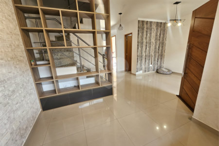 Sobrado à venda com 3 quartos, sendo 1 suíte,  em Vila Nivi, São Paulo, SP