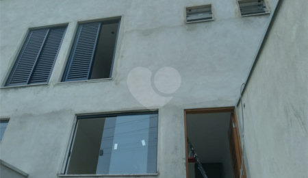 Casa à venda com 3 quartos, sendo 1 suíte,  em Vila Nivi, São Paulo, SP