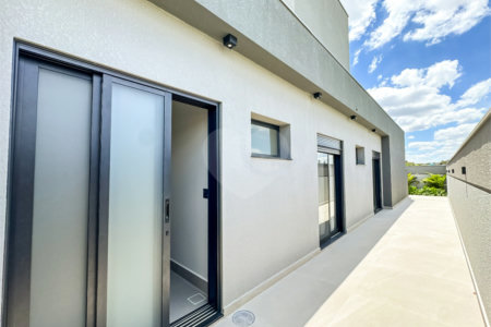 Casa à venda com 3 suítes no condomínio Villa dos Pinheiros, Indaiatuba - SP