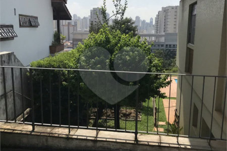 Sobrado à venda com 5 quartos, sendo 1 suíte, em Jardim São Bento, São Paulo, SP