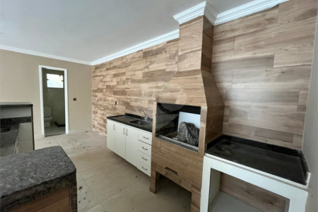 Casa à venda com 4 quartos, sendo 2 suítes, no condomínio Pedra Mar, Rio de Janeiro - RJ