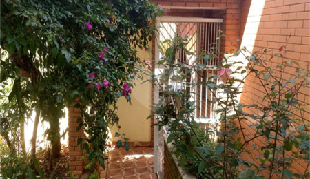 Sobrado à venda com 4 quartos, sendo 2 suítes, em Tremembé, São Paulo, SP