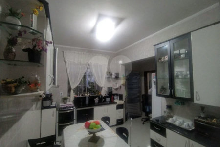 Casa à venda com 10 quartos, sendo 1 suíte, em Santa Teresinha, São Paulo, SP