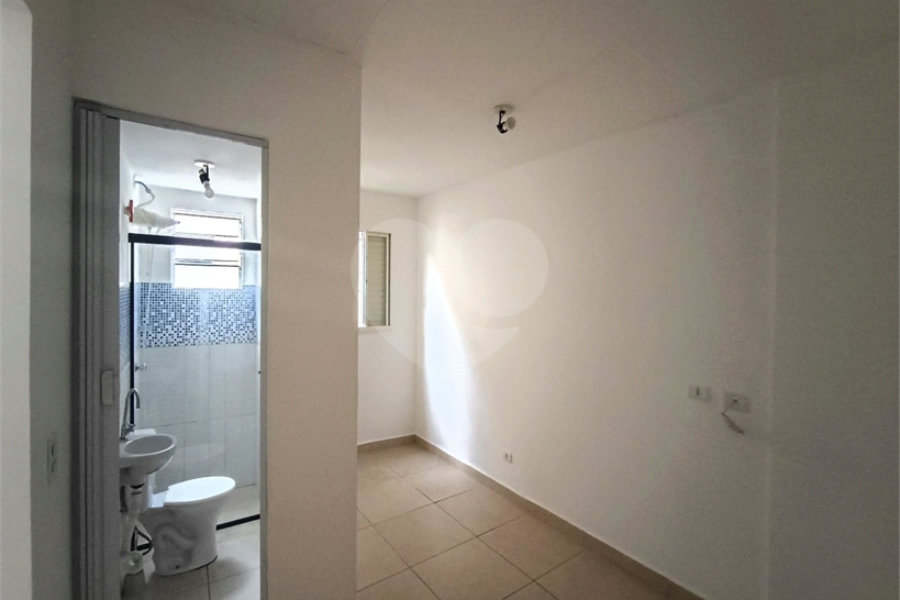 Casa para alugar com 1 quarto no condomínio Cond R Claudio Rodrigues Lopes, São Paulo - SP
