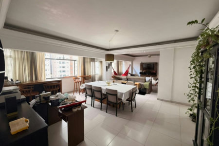 Apartamento com 3 dormitórios à venda, 156 m² por R$ 700.000,00 - Gonzaga - Santos/SP