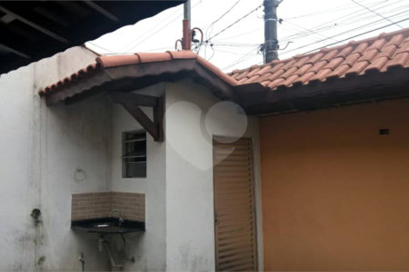 Sobrado à venda com 3 quartos, sendo 1 suíte, em Bocaina, Ribeirão Pires, SP