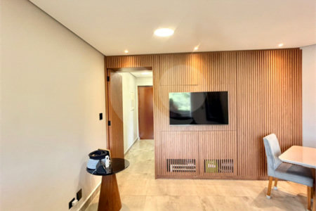 Apartamento à venda com 3 quartos, sendo 1 suíte,  em Vila Paulicéia, São Paulo, SP