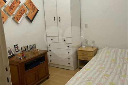 Sobrado à venda com 3 quartos, sendo 1 suíte,  em Vila Nova Pauliceia, São Paulo, SP