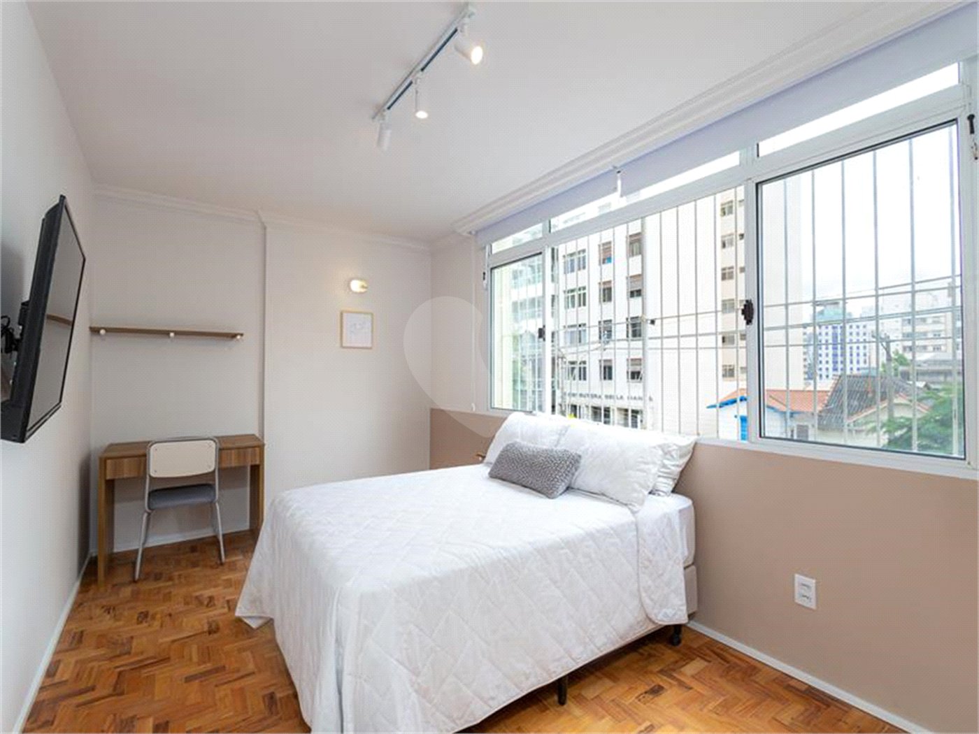Apartamento à venda com 4 quartos, sendo 2 suítes, em Pinheiros, São Paulo, SP