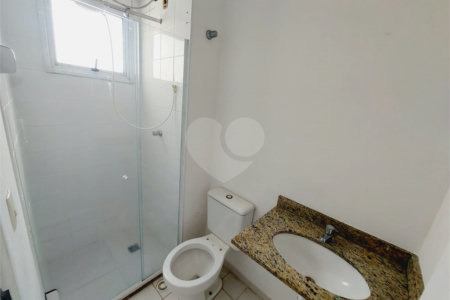 Apartamento à venda ou para alugar com 2 quartos em Vila Anastácio, São Paulo, SP