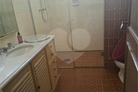 Casa à venda com 5 quartos, sendo 3 suítes,  em Alto da Boa Vista, São Paulo, SP
