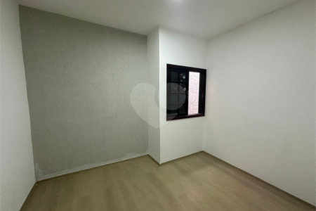 Casa Térrea à venda com 3 quartos, sendo 1 suíte,  em Vila Suissa, Mogi das Cruzes, SP