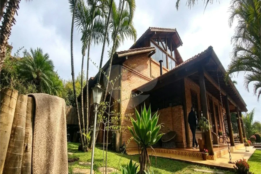 Casa à venda ou para alugar com 5 suítes no condomínio Cantareira, Mairiporã - SP