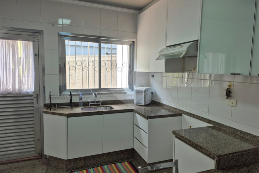 Sobrado à venda com 4 quartos, sendo 1 suíte, em Vila Guilherme, São Paulo, SP