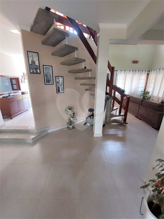 Casa à venda com 4 quartos, sendo 2 suítes, no condomínio Eco Clube Vivendas do Lago, Sorocaba - SP