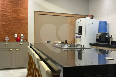 Casa à venda com 3 quartos, sendo 1 suíte, no condomínio Residencial Evidências, Indaiatuba - SP