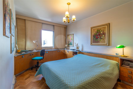 Apartamento à venda com 4 quartos, sendo 1 suíte,  em Brooklin, São Paulo, SP