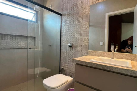 Casa à venda ou para alugar com 4 quartos, sendo 2 suítes,  em Santa Terezinha, Três Lagoas, MS