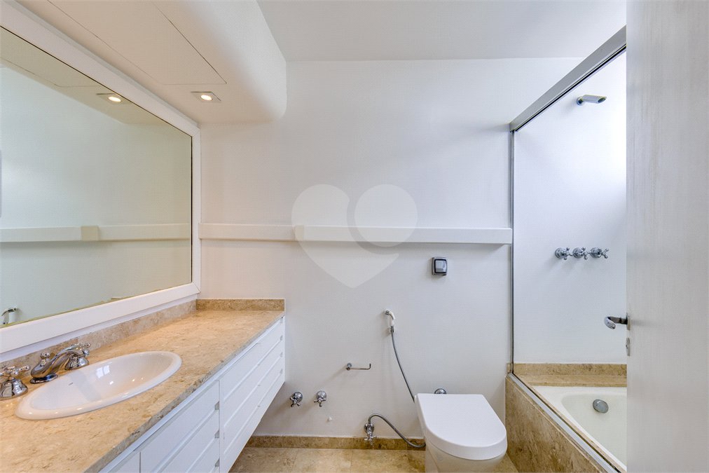 Apartamento à venda com 4 suítes em Alto da Boa Vista, São Paulo, SP