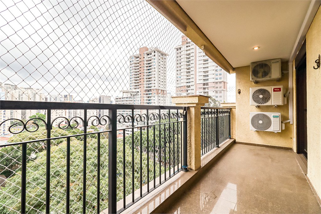 Apartamento à venda com 4 quartos, sendo 3 suítes, em Brooklin Paulista, São Paulo, SP
