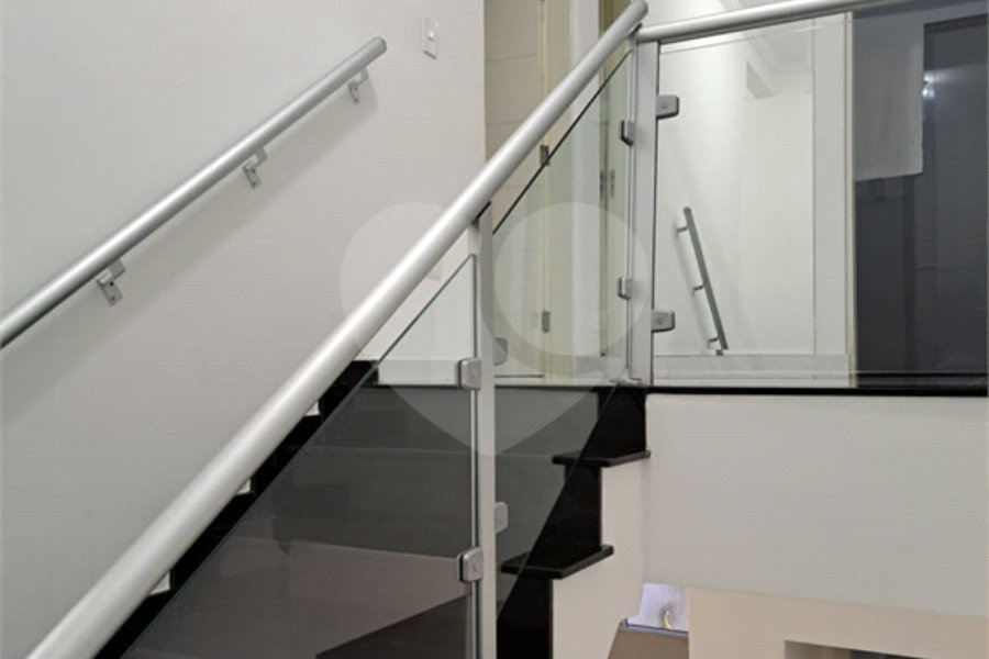 Sobrado à venda com 4 quartos, sendo 2 suítes, em Jaraguá, São Paulo, SP